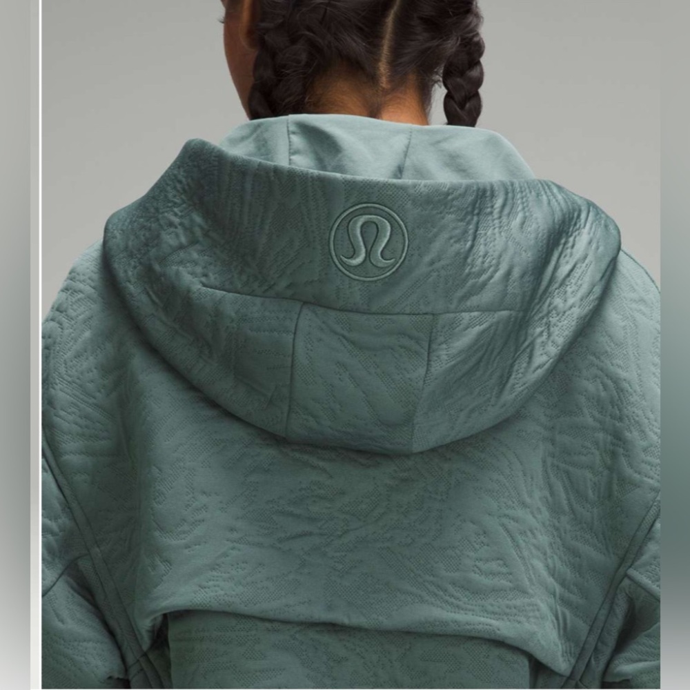 Lululemon Packable Jacquard Knit Wrap
Medium Forest / Dark Forest size xs/s NWT - Picture 4 of 9